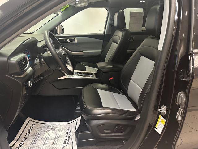 Certified 2024 Ford Explorer XLT w/ Equipment Group 202A AWD/4WD image 7
