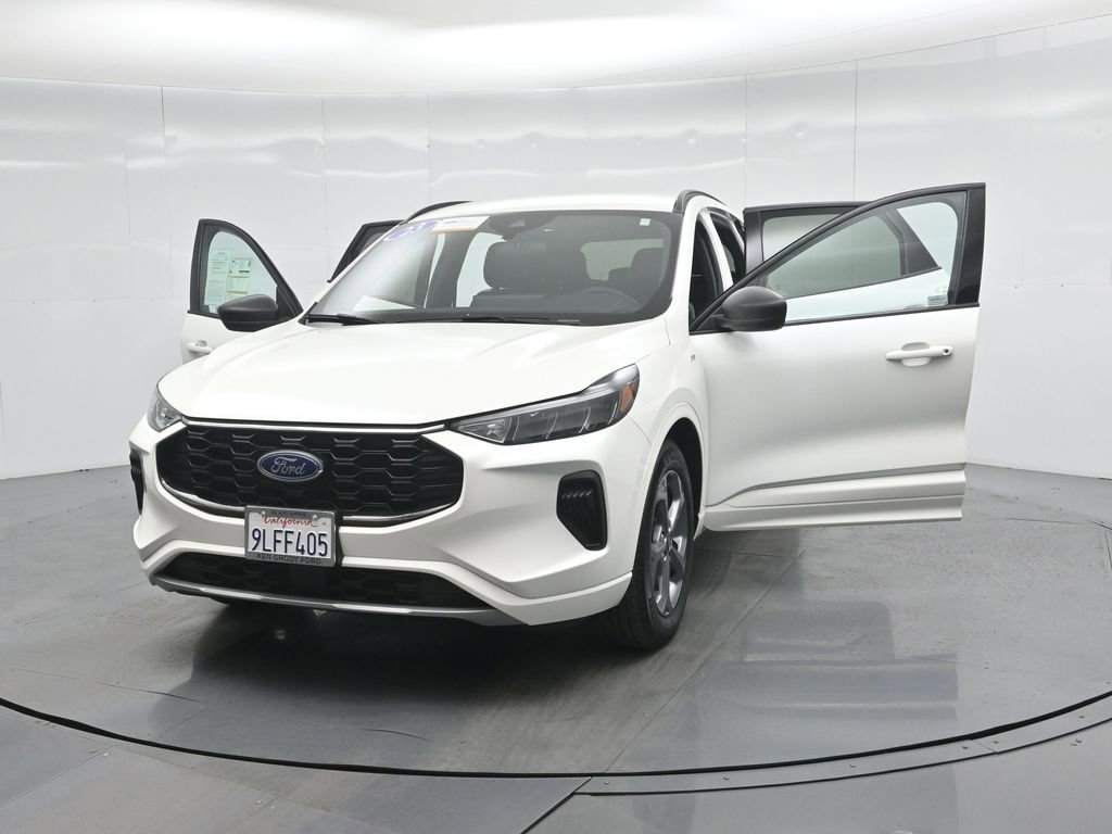 Certified 2023 Ford Escape ST-Line w/ Tech Pack #1 image 32