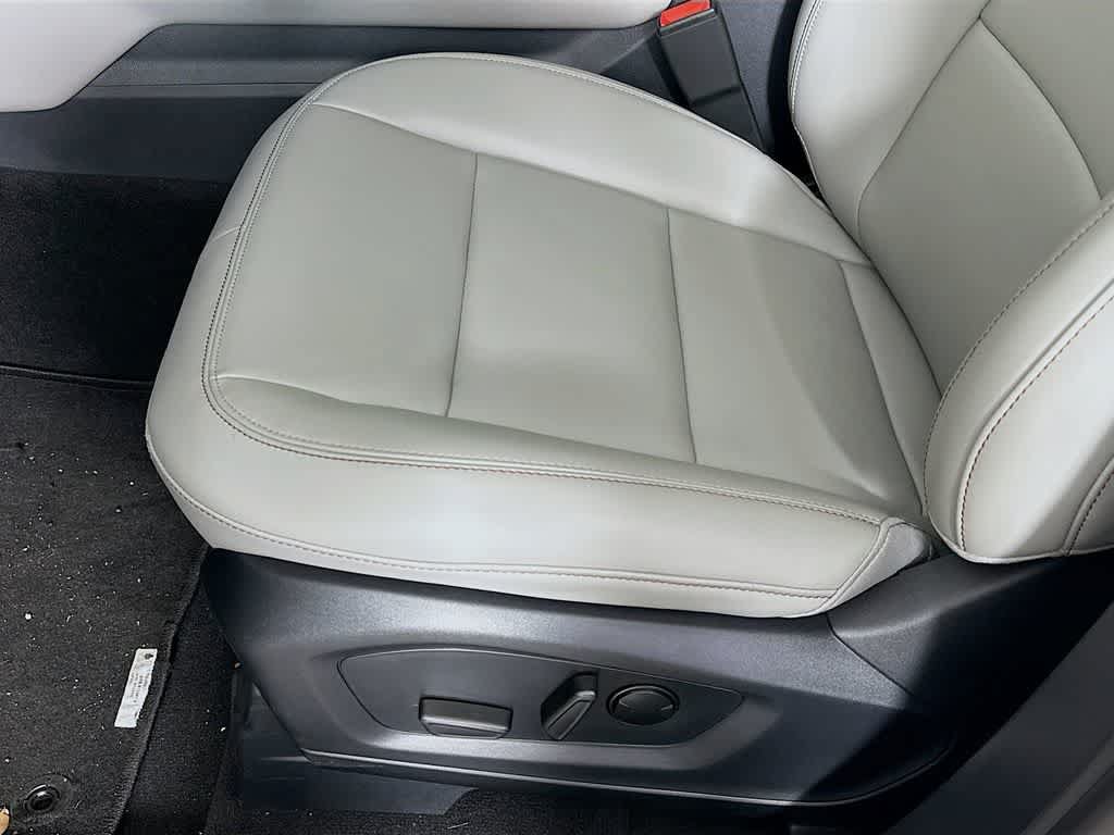 Certified 2025 Ford Explorer Active w/ Active Comfort Package RWD image 30