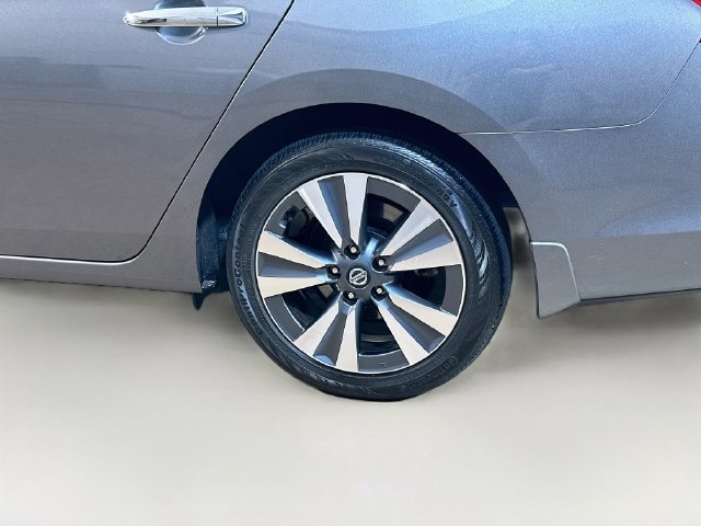Used 2019 Nissan Sentra SL FWD image 7