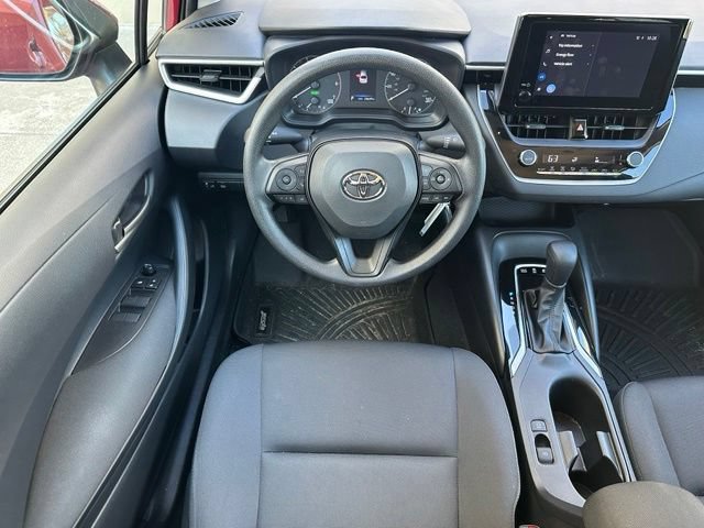Used 2025 Toyota Corolla LE FWD image 12