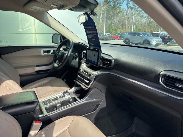 Certified 2024 Ford Explorer XLT w/ Equipment Group 202A image 35
