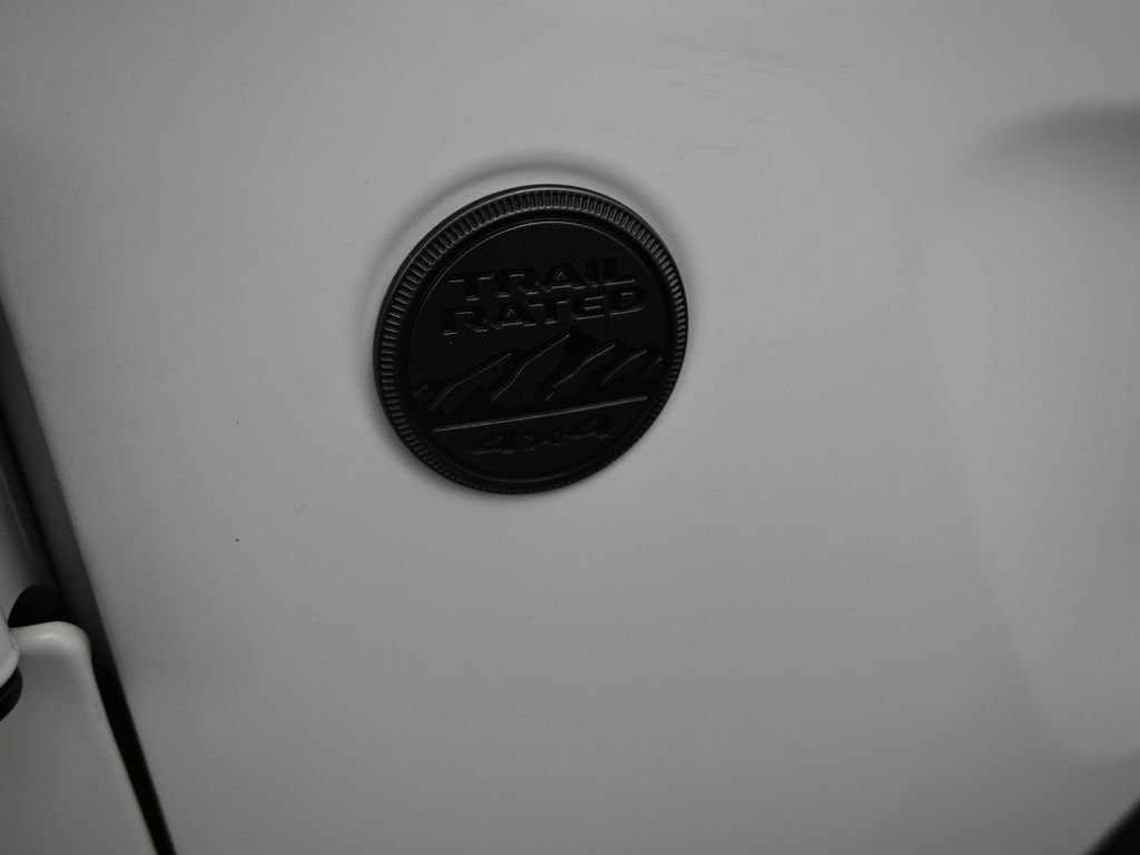 Used 2025 Jeep Wrangler Willys image 25