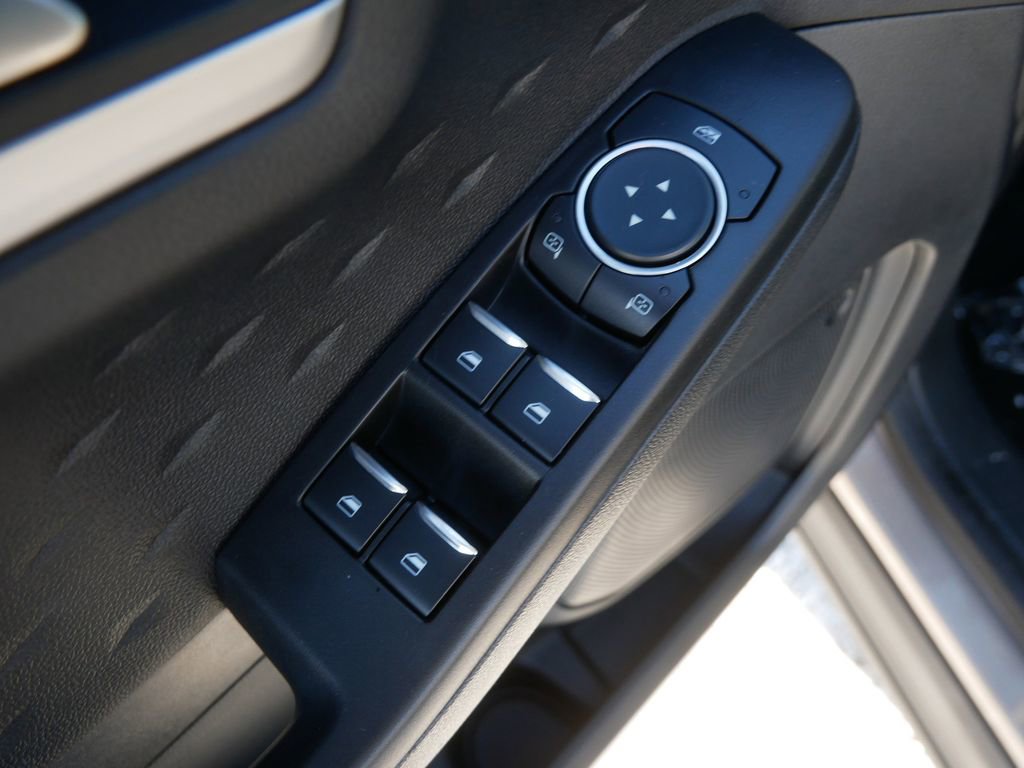 Certified 2020 Ford Escape SE image 11