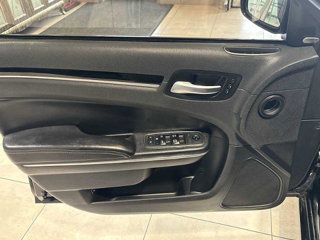 Used 2018 Chrysler 300 S w/ Safetytec Plus Group image 22