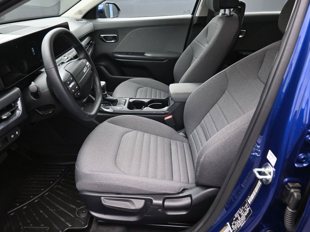 Used 2025 Kia K4 EX image 21