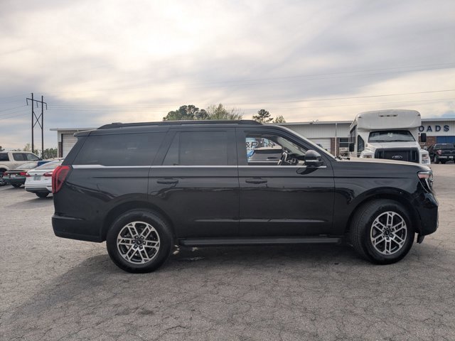 Certified 2025 Ford Expedition Active image 6