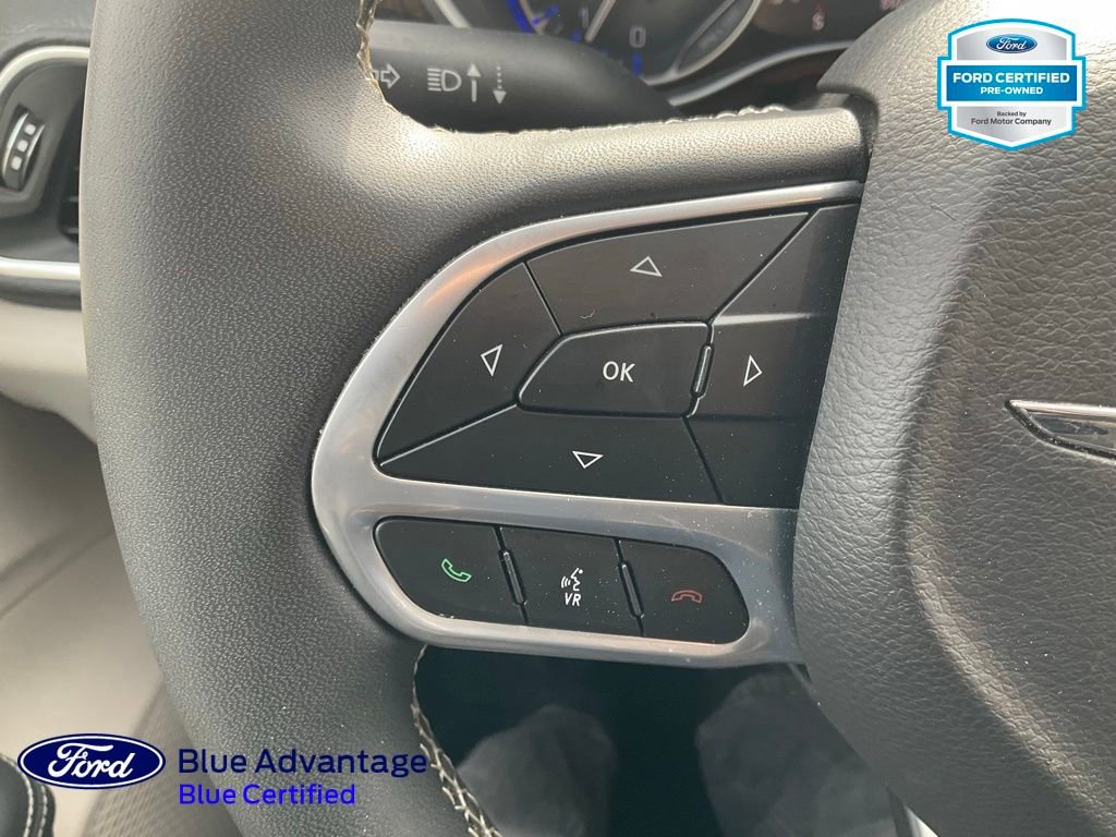 Used 2024 Chrysler Pacifica Limited image 8