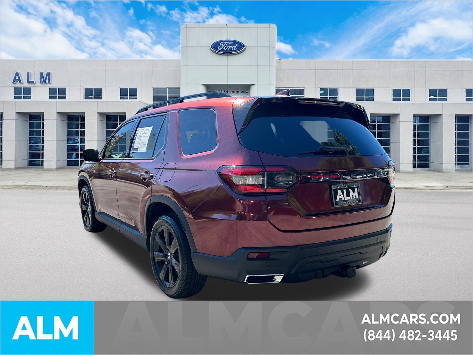 Used 2025 Honda Pilot Black Edition image 8