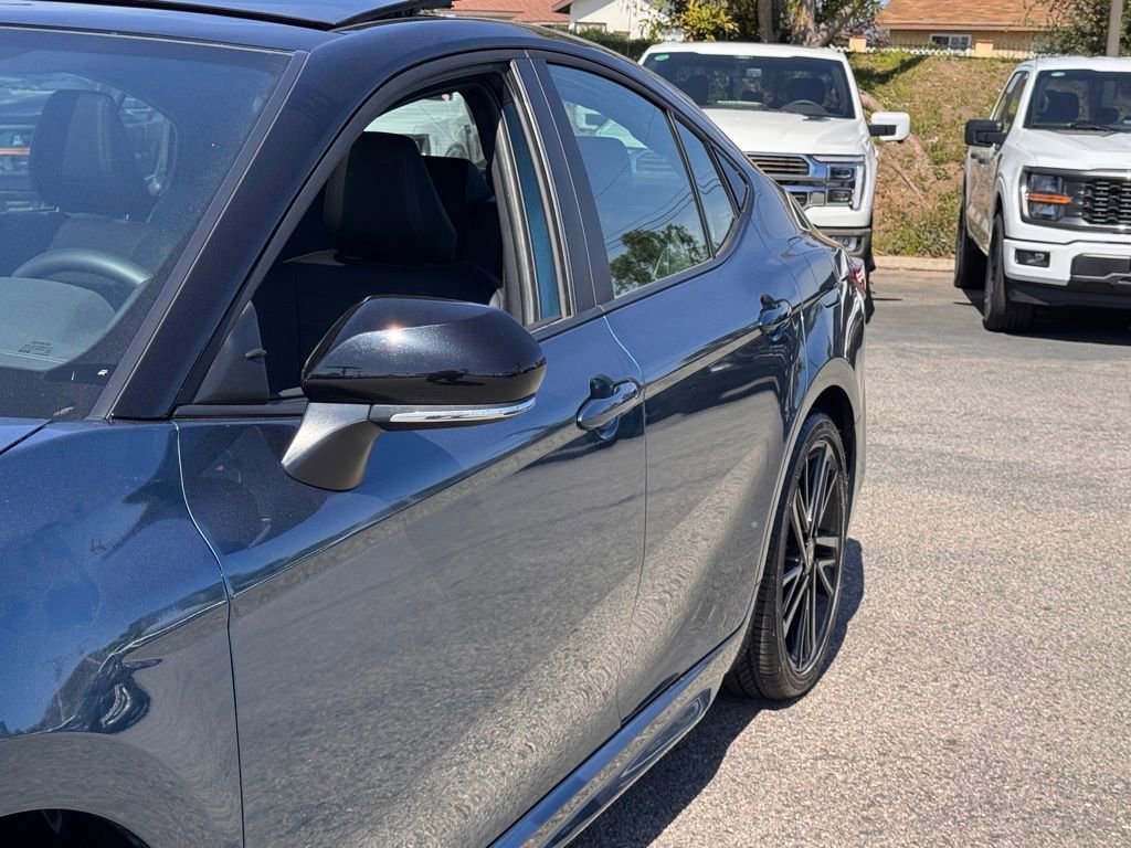 Used 2025 Toyota Camry XSE w/ Premium Package AWD/4WD image 9