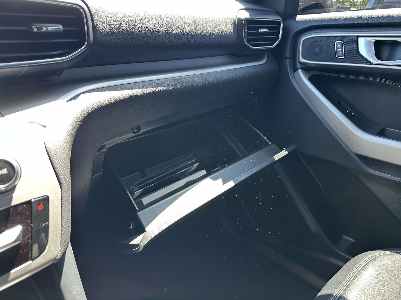 Certified 2023 Ford Explorer XLT w/ Equipment Group 202A AWD/4WD image 19