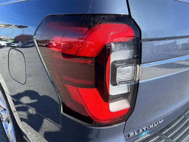 Certified 2022 Ford Expedition Max Platinum image 11