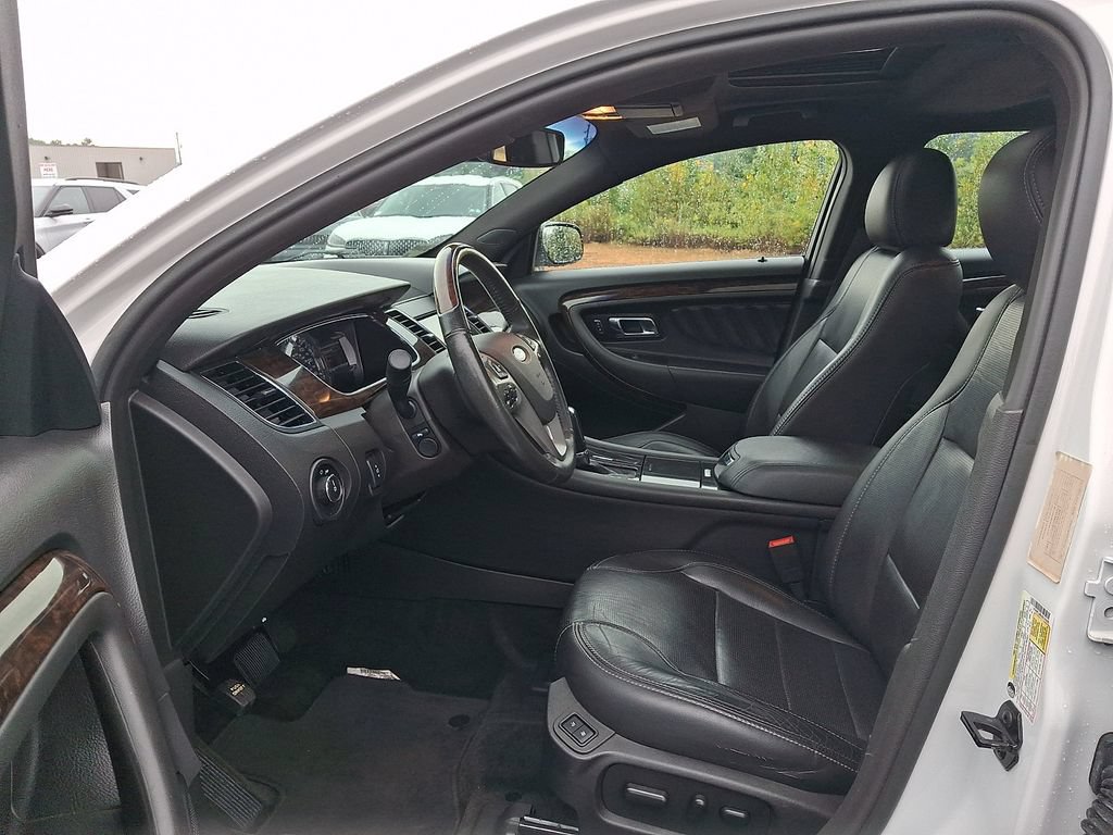 Certified 2018 Ford Taurus Limited AWD/4WD image 13