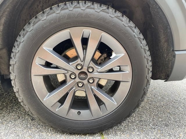 Certified 2021 Ford Explorer XLT w/ Equipment Group 202A AWD/4WD image 10