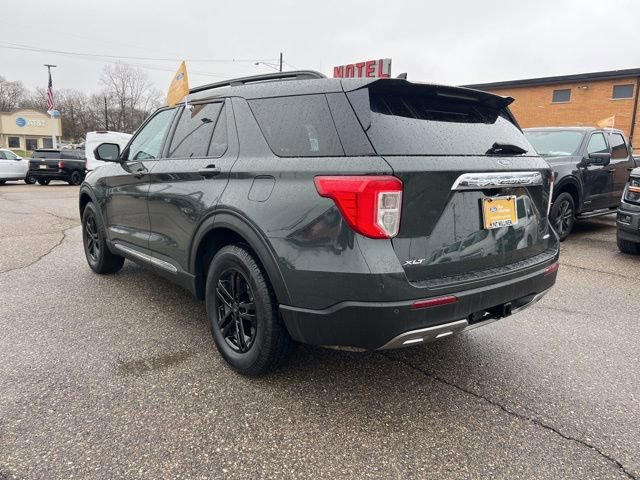Certified 2022 Ford Explorer XLT w/ Equipment Group 202A image 5