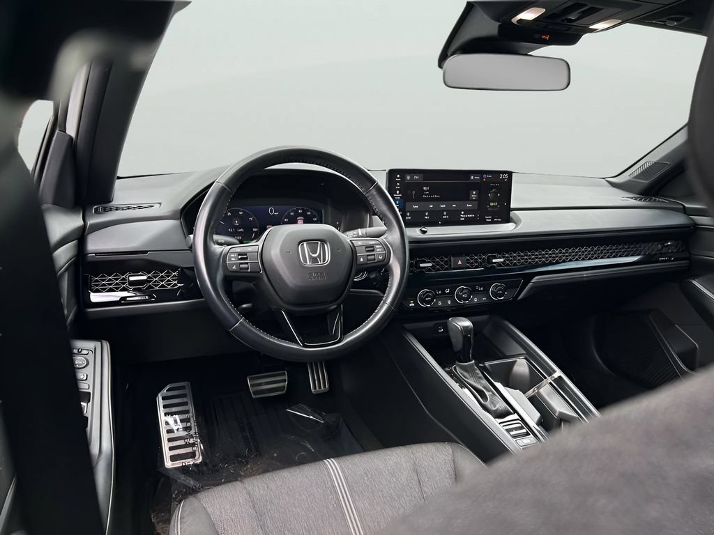 Used 2023 Honda Accord Sport image 10