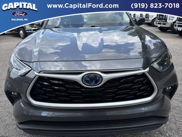 Used 2024 Toyota Highlander XLE AWD/4WD image 10