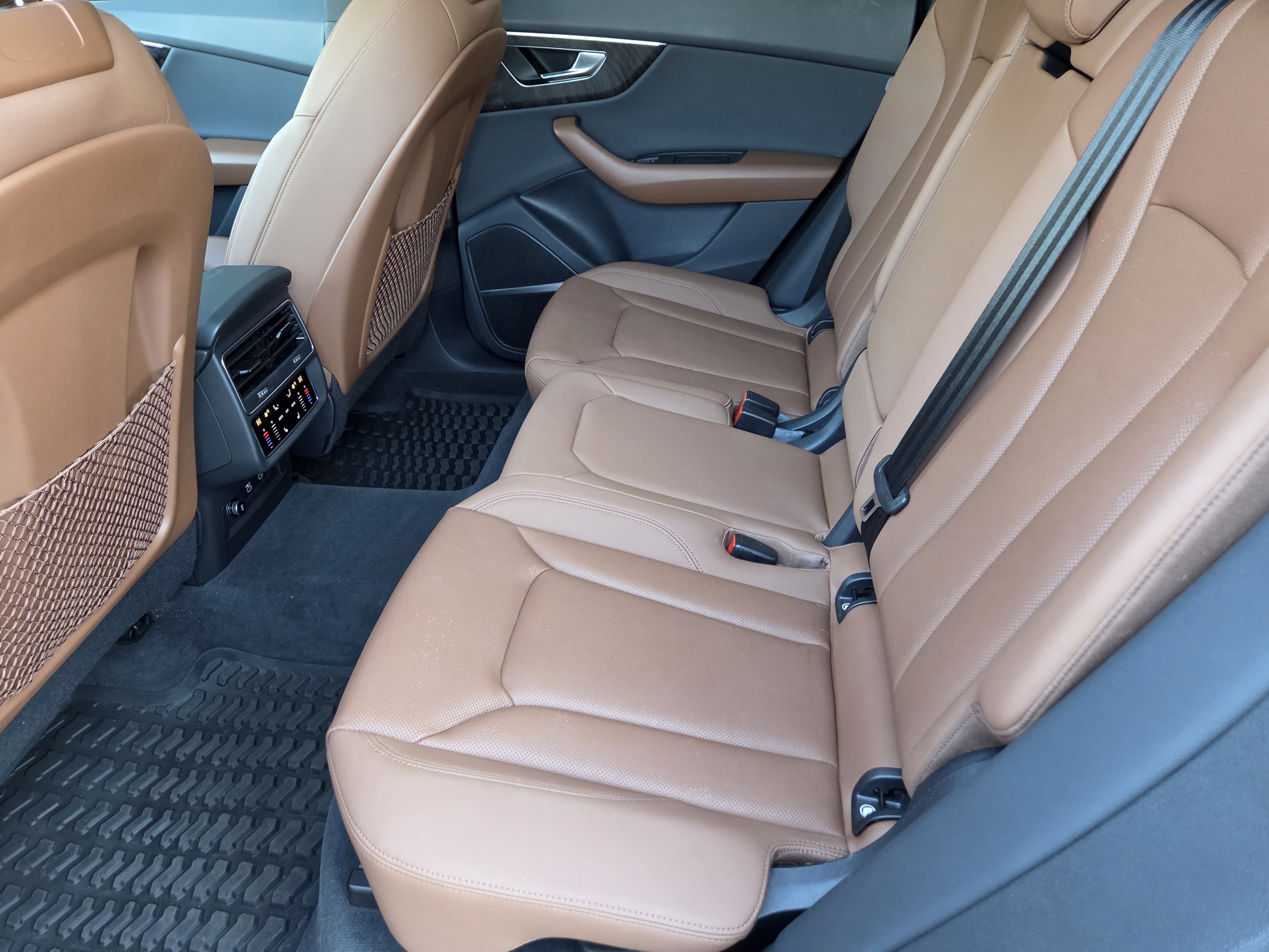 Used 2021 Audi Q8 Prestige w/ Prestige Package image 11