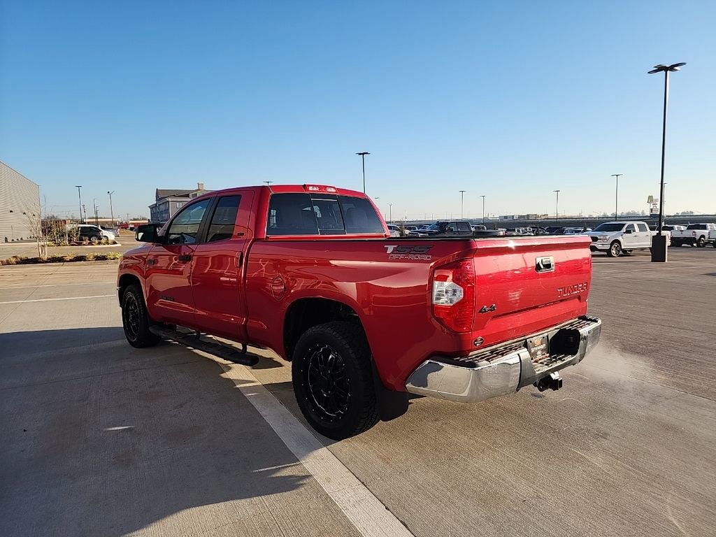 Used 2017 Toyota Tundra SR5 image 3