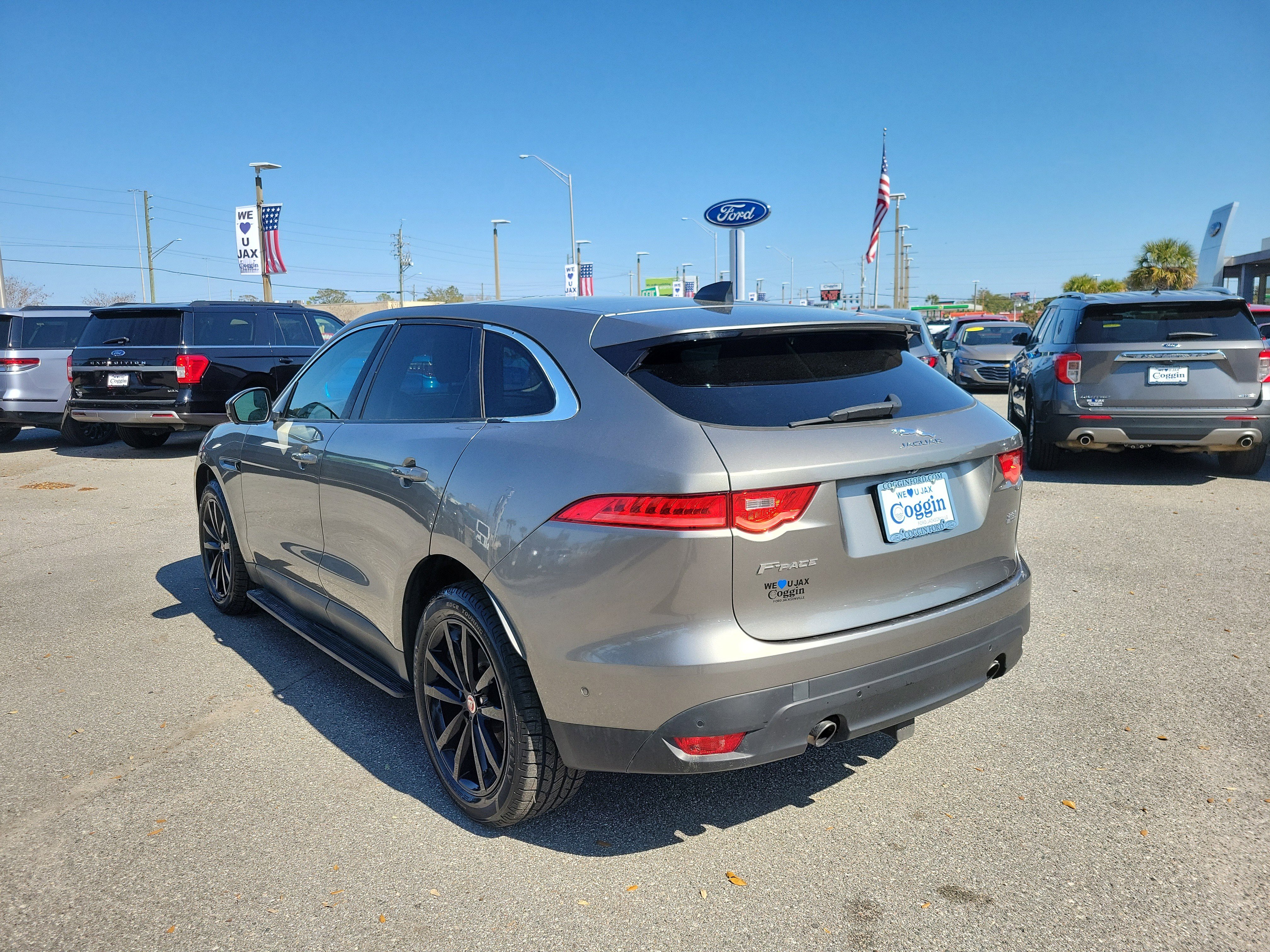 Used 2020 Jaguar F-PACE Prestige image 2