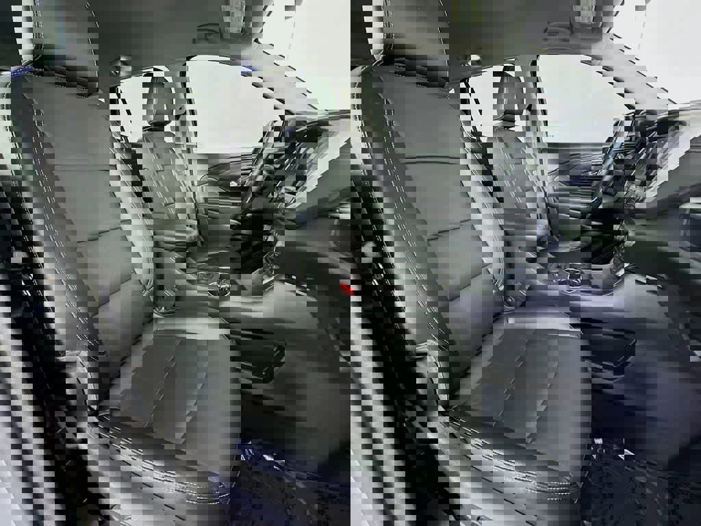 Used 2023 GMC Terrain SLT image 15