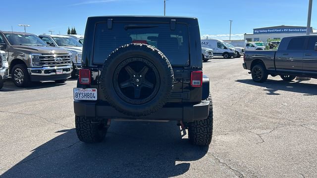 Used 2017 Jeep Wrangler Rubicon w/ Connectivity Group AWD/4WD image 4