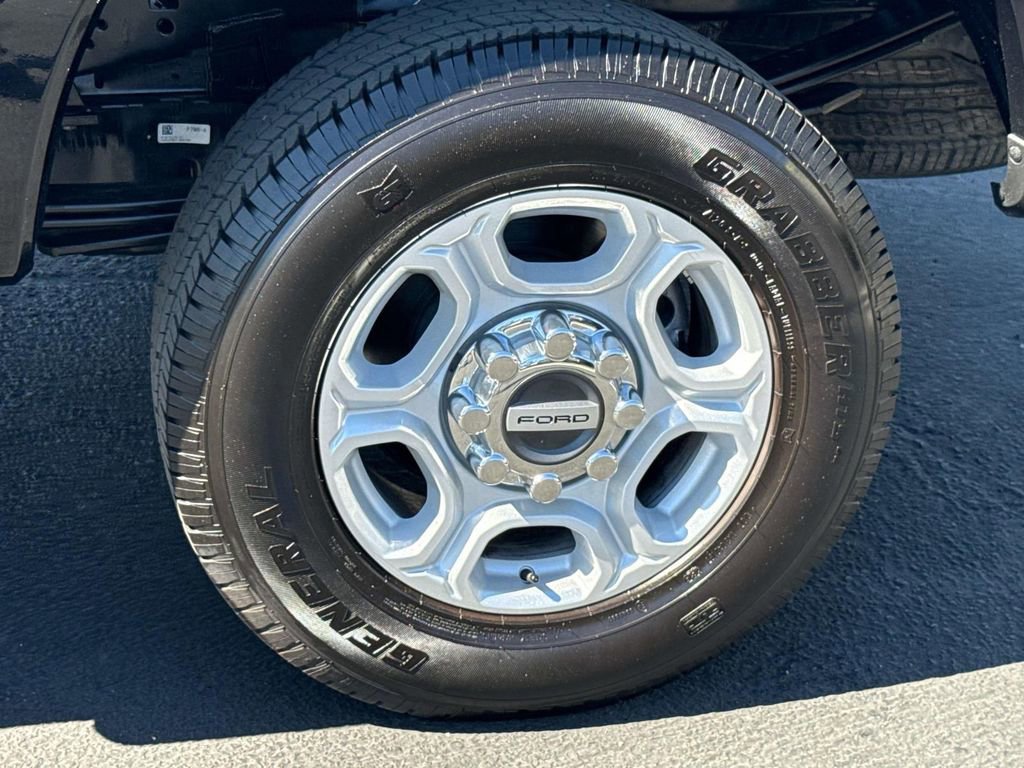 Certified 2025 Ford F250 XLT image 30