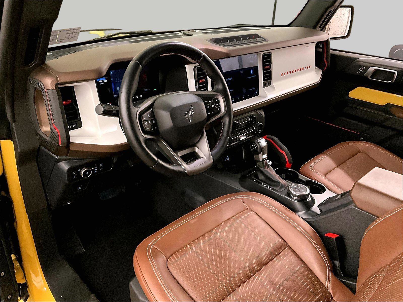 Certified 2024 Ford Bronco Heritage Edition AWD/4WD image 12