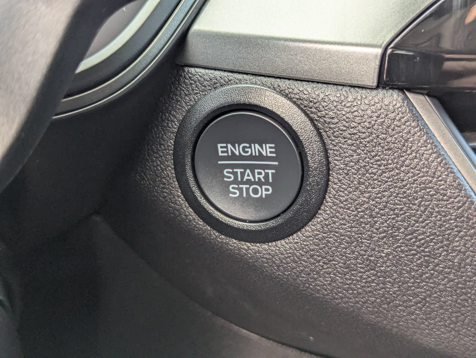 Certified 2025 Ford Escape Active FWD image 33
