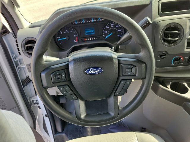 Certified 2023 Ford E-450 and Econoline 450 Super Duty w/ Power Windows & Locks Group image 18