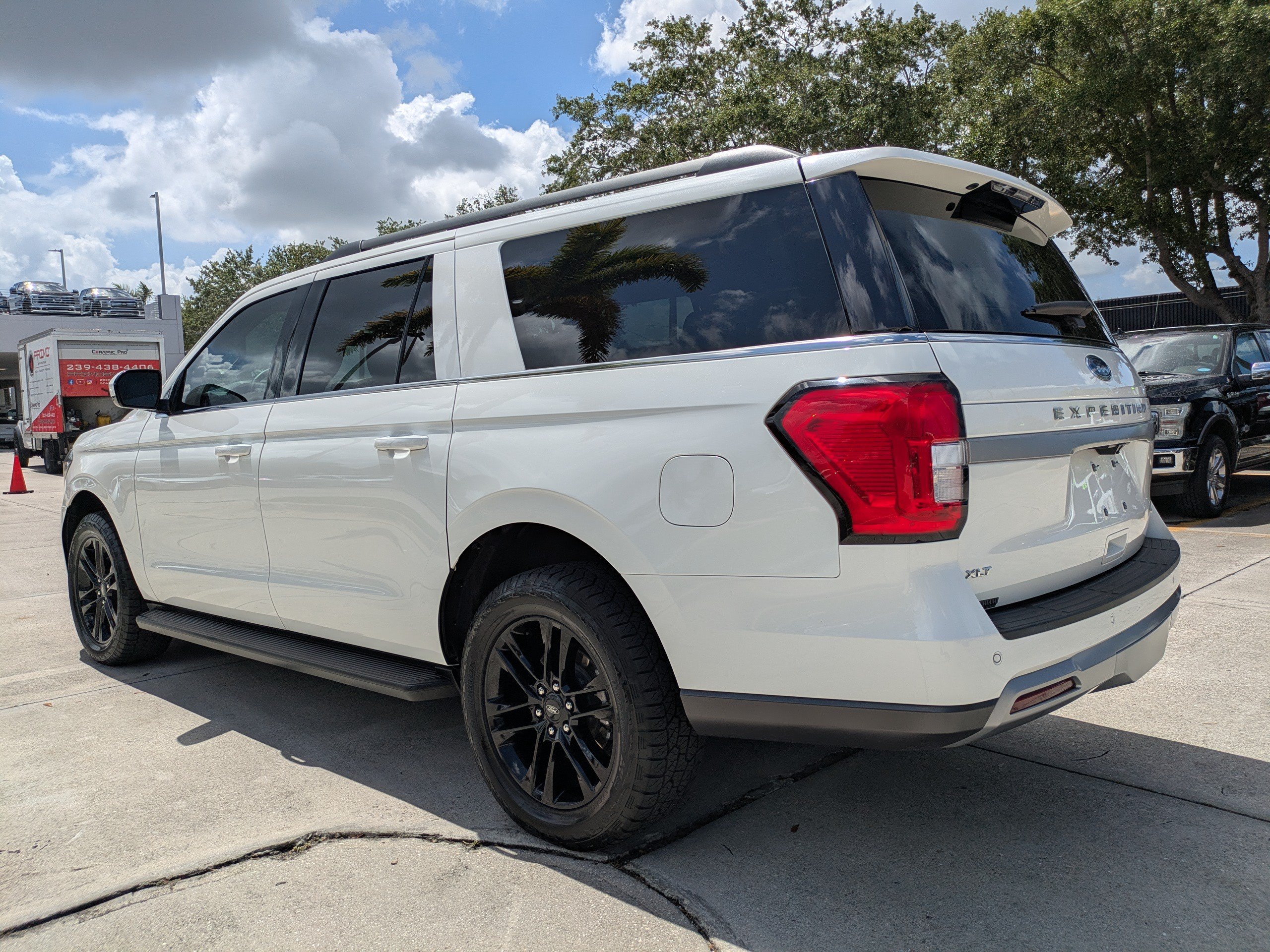 Certified 2024 Ford Expedition Max XLT RWD image 6