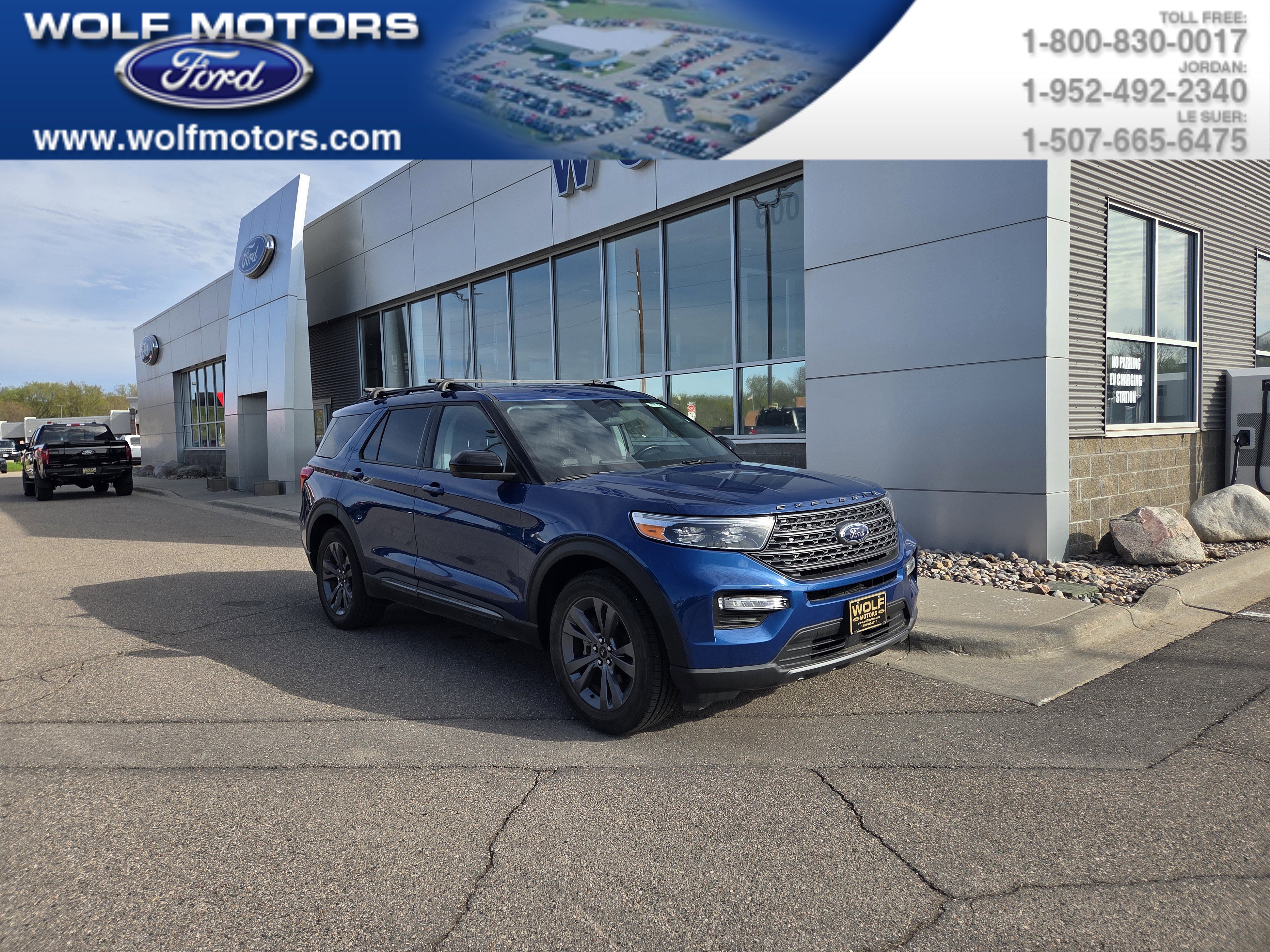 Certified 2023 Ford Explorer XLT w/ Equipment Group 202A AWD/4WD image 1