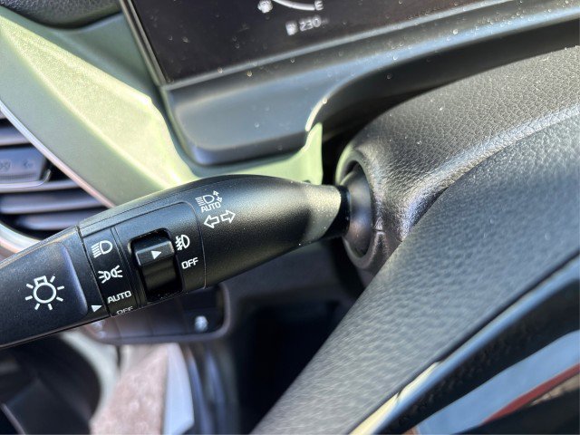 Used 2024 Kia Seltos SX image 16