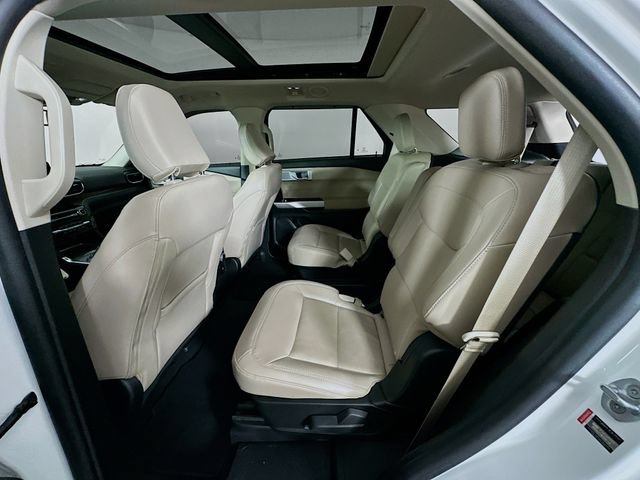 Certified 2023 Ford Explorer Limited w/ Limited Technology Package AWD/4WD image 33