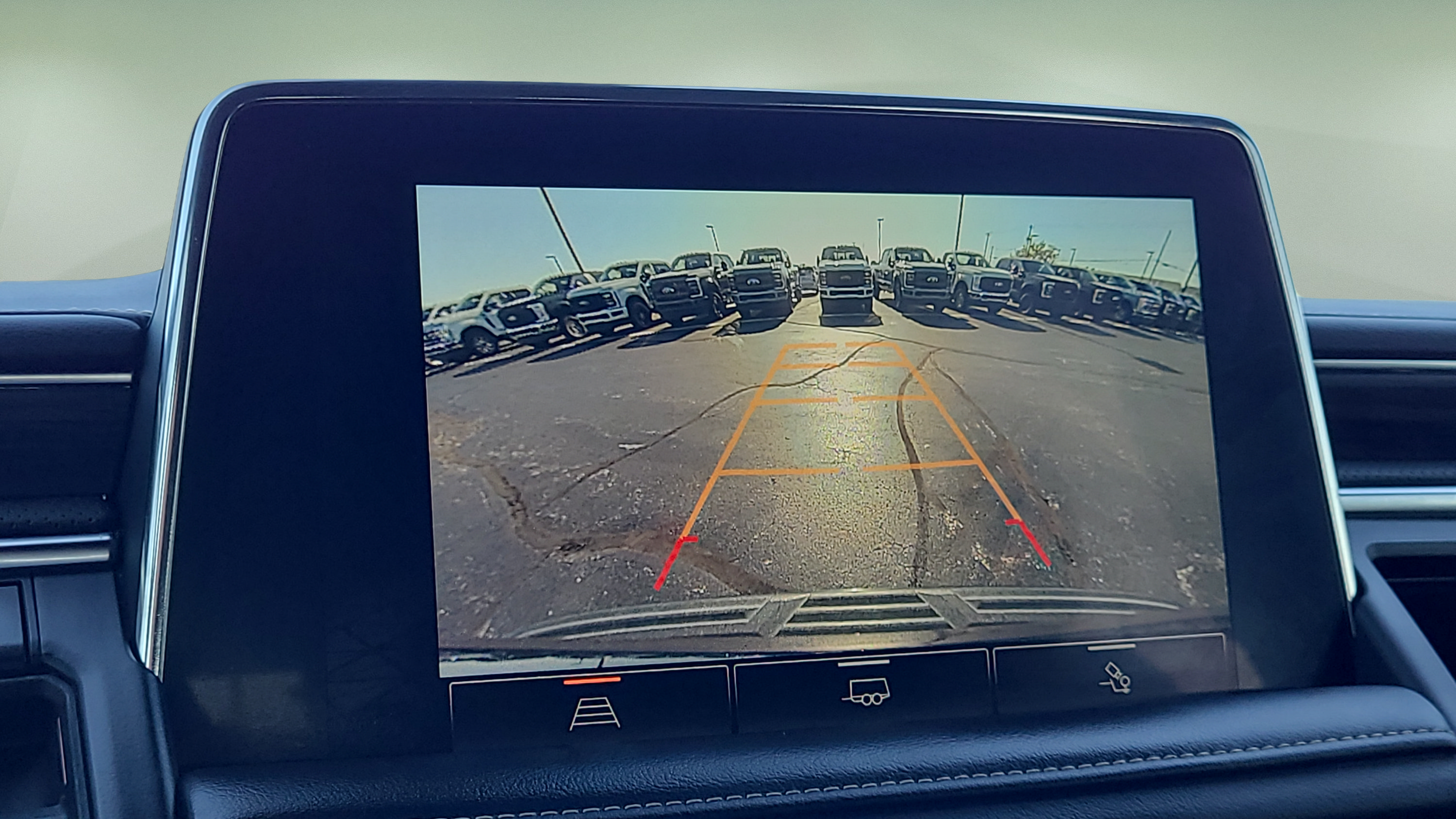 Used 2022 GMC Yukon SLT w/ Max Trailering Package AWD/4WD image 24