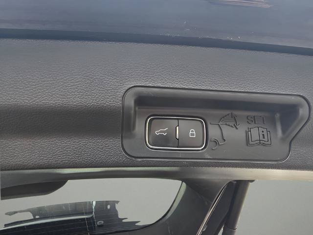 Certified 2023 Ford Explorer Limited AWD/4WD image 15