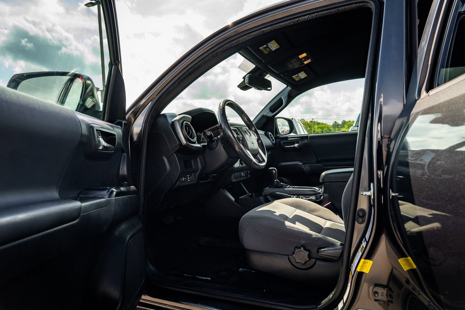 Used 2019 Toyota Tacoma TRD Sport RWD image 16