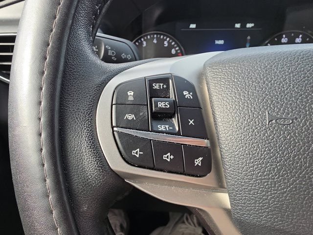 Certified 2024 Ford Explorer XLT w/ Equipment Group 202A RWD image 21