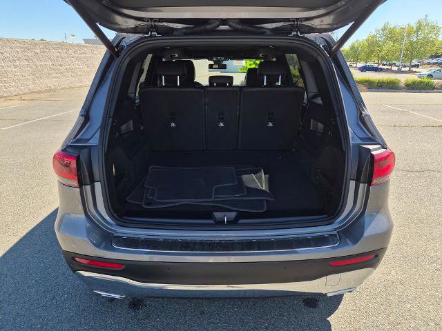 Used 2023 Mercedes-Benz GLB 250 w/ Premium Package image 10