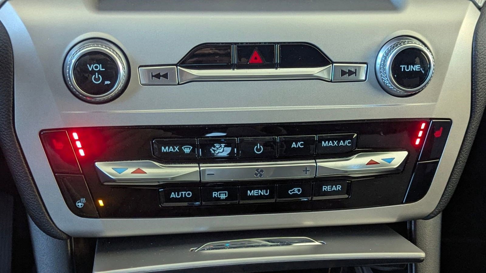 Certified 2023 Ford Explorer XLT w/ Equipment Group 202A image 28