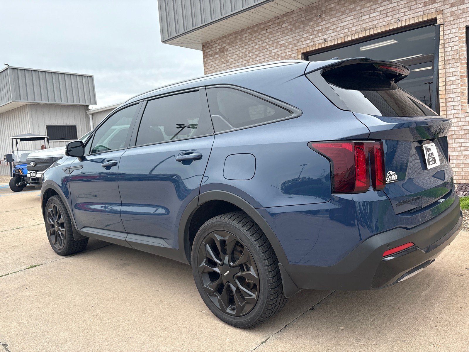 Used 2024 Kia Sorento EX AWD/4WD image 11