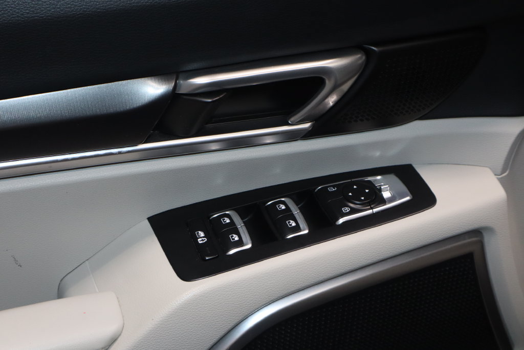 Used 2023 Kia Telluride S w/ S Sunroof Package FWD image 23