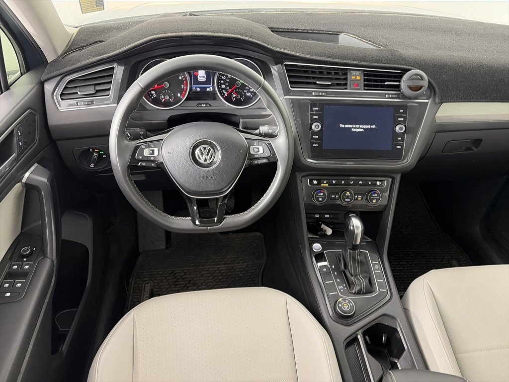 Used 2021 Volkswagen Tiguan SE image 14