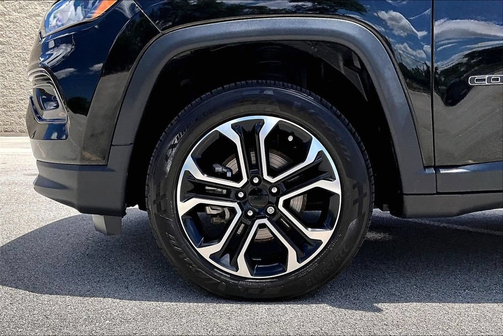 Used 2022 Jeep Compass Limited AWD/4WD image 9