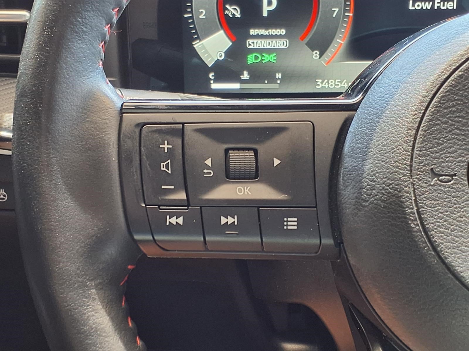 Used 2025 Nissan Kicks SR w/ SR Premium Package FWD image 22