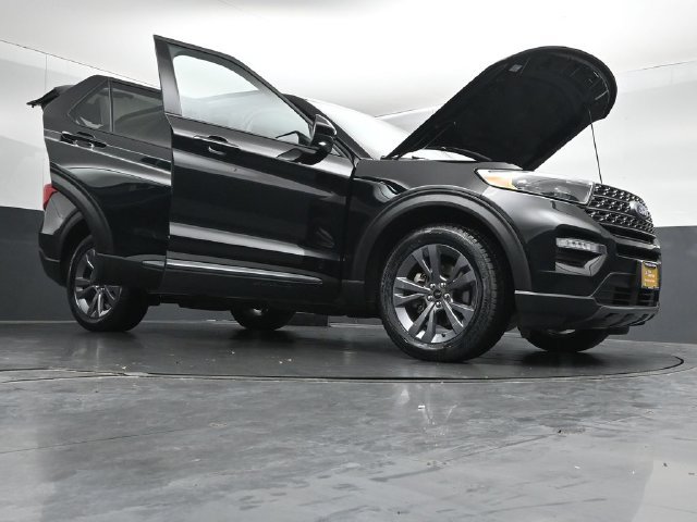 Certified 2024 Ford Explorer XLT w/ Equipment Group 202A AWD/4WD image 54
