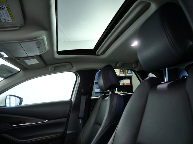 Used 2022 MAZDA CX-30 AWD 2.5 S w/ Premium Package image 18
