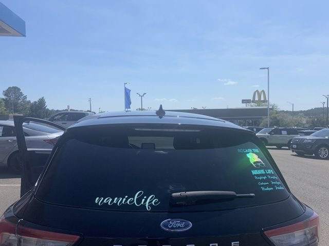 Certified 2021 Ford Escape SE w/ SE Sport Appearance Package image 3