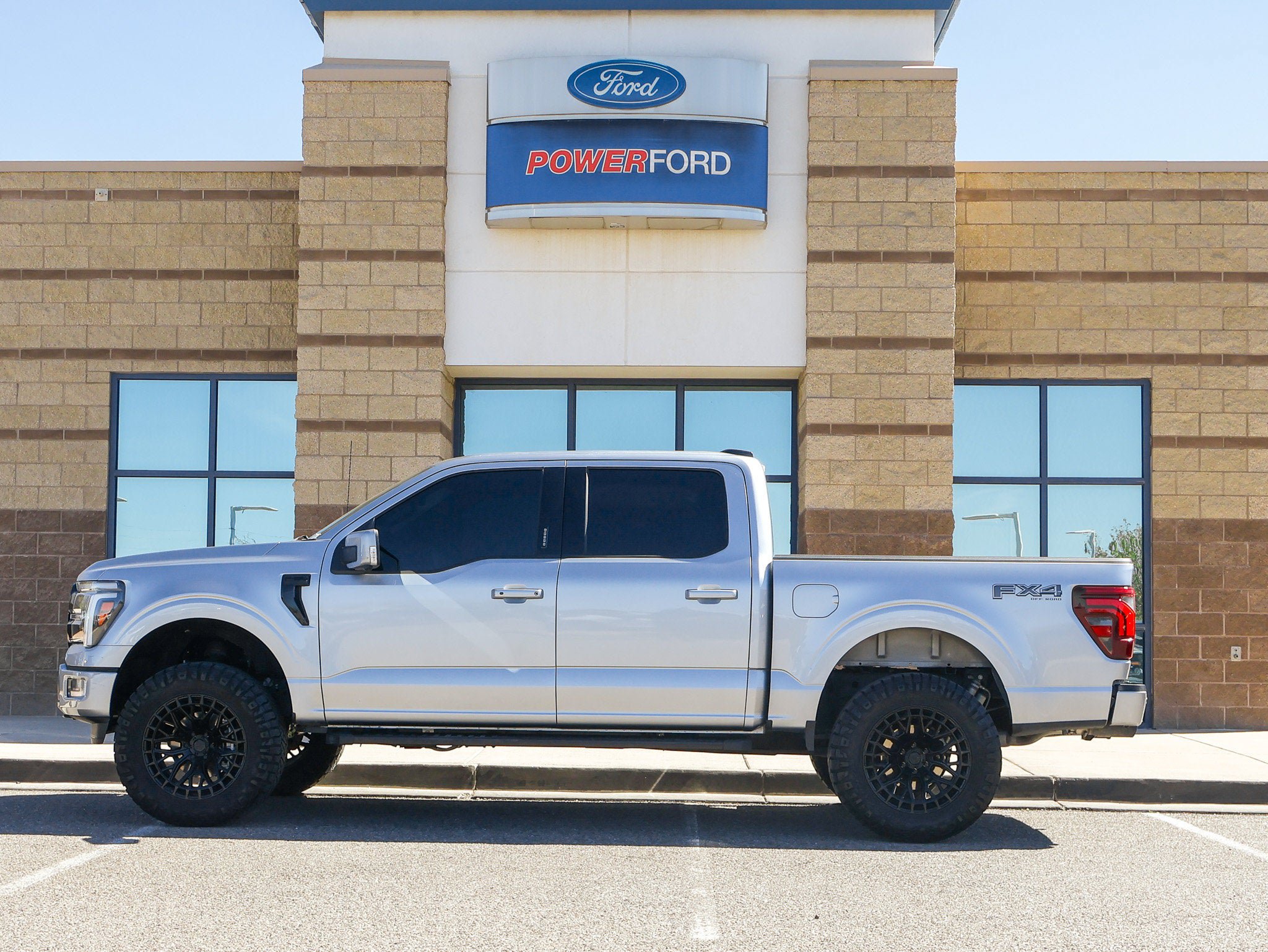 Certified 2024 Ford F150 Lariat w/ FX4 Off-Road Package AWD/4WD image 9