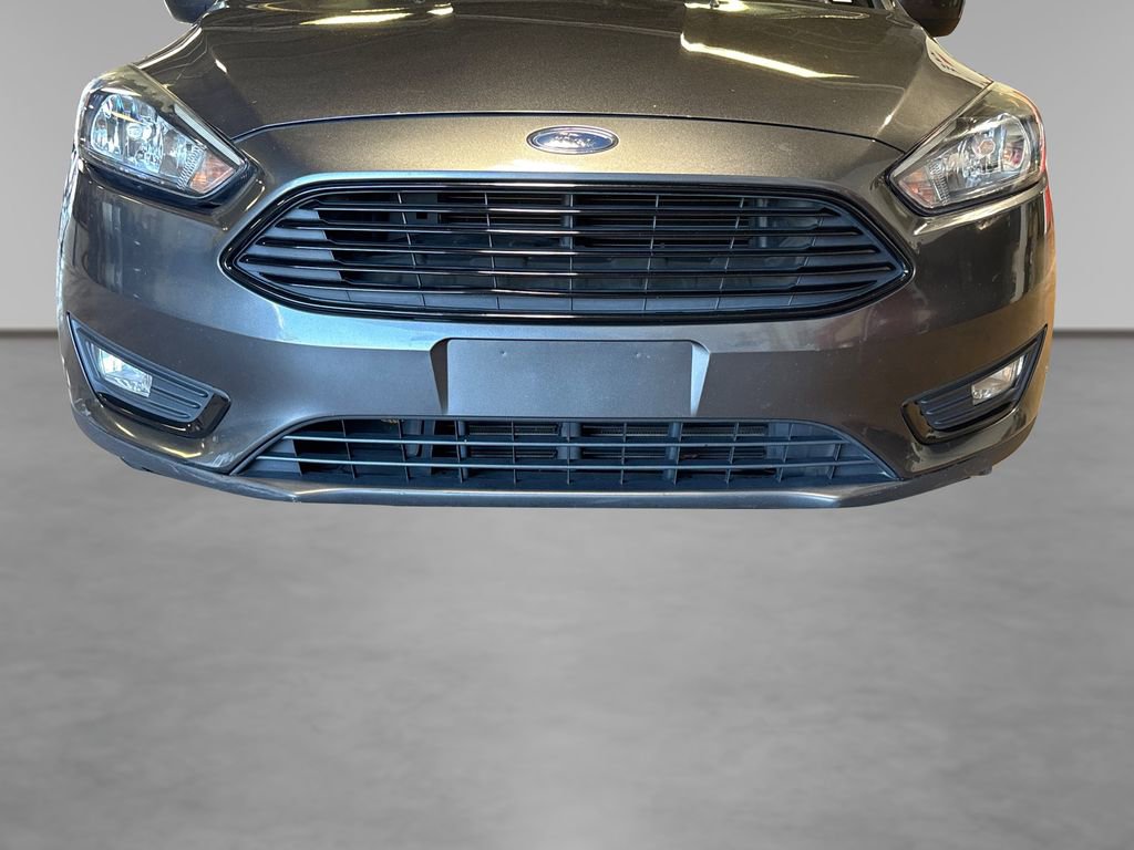 Certified 2018 Ford Focus SE w/ SE Appearance Package FWD image 13